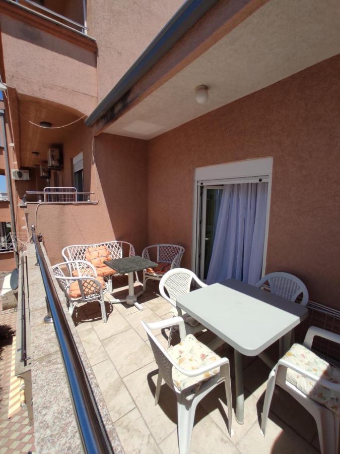 Apartmani Andrijana Ulcinj Buitenkant foto