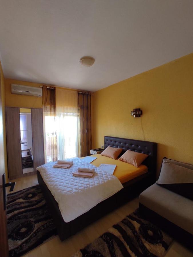 Apartmani Andrijana Ulcinj Buitenkant foto