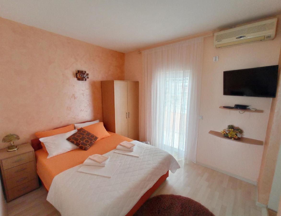 Apartmani Andrijana Ulcinj Buitenkant foto