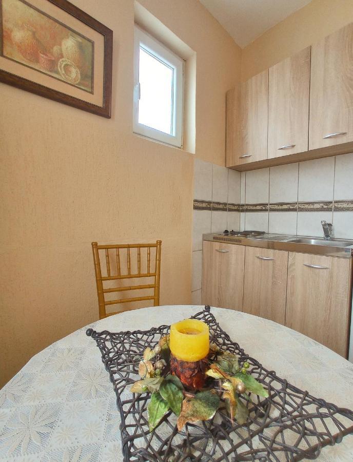Apartmani Andrijana Ulcinj Buitenkant foto